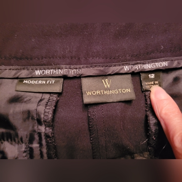 Worthington black wide leg dress pants. Size 12/31inseam. EXCELLENT CONDITION! - Picture 4 of 5